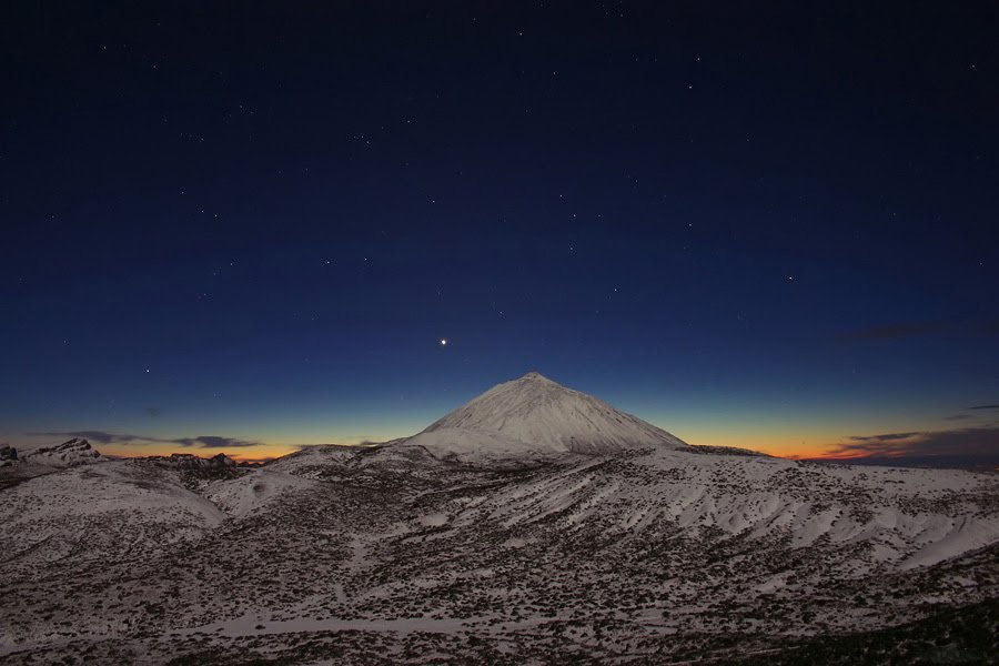 El_Teide__Tenerife_by_ReDiuS[1].jpg